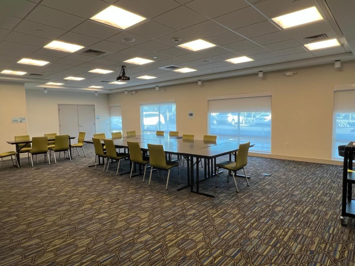 Holiday Inn Express & Suites - Ukiah By Ihg Extérieur photo