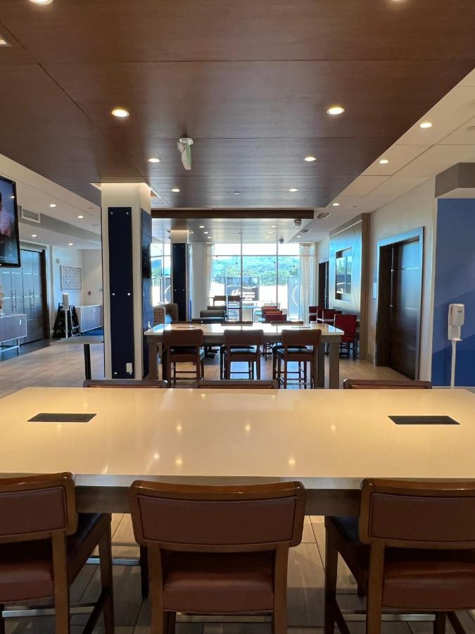 Holiday Inn Express & Suites - Ukiah By Ihg Extérieur photo